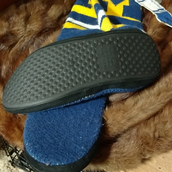 Men's Michigan State knee-high slippers. - Picture 2 of 2